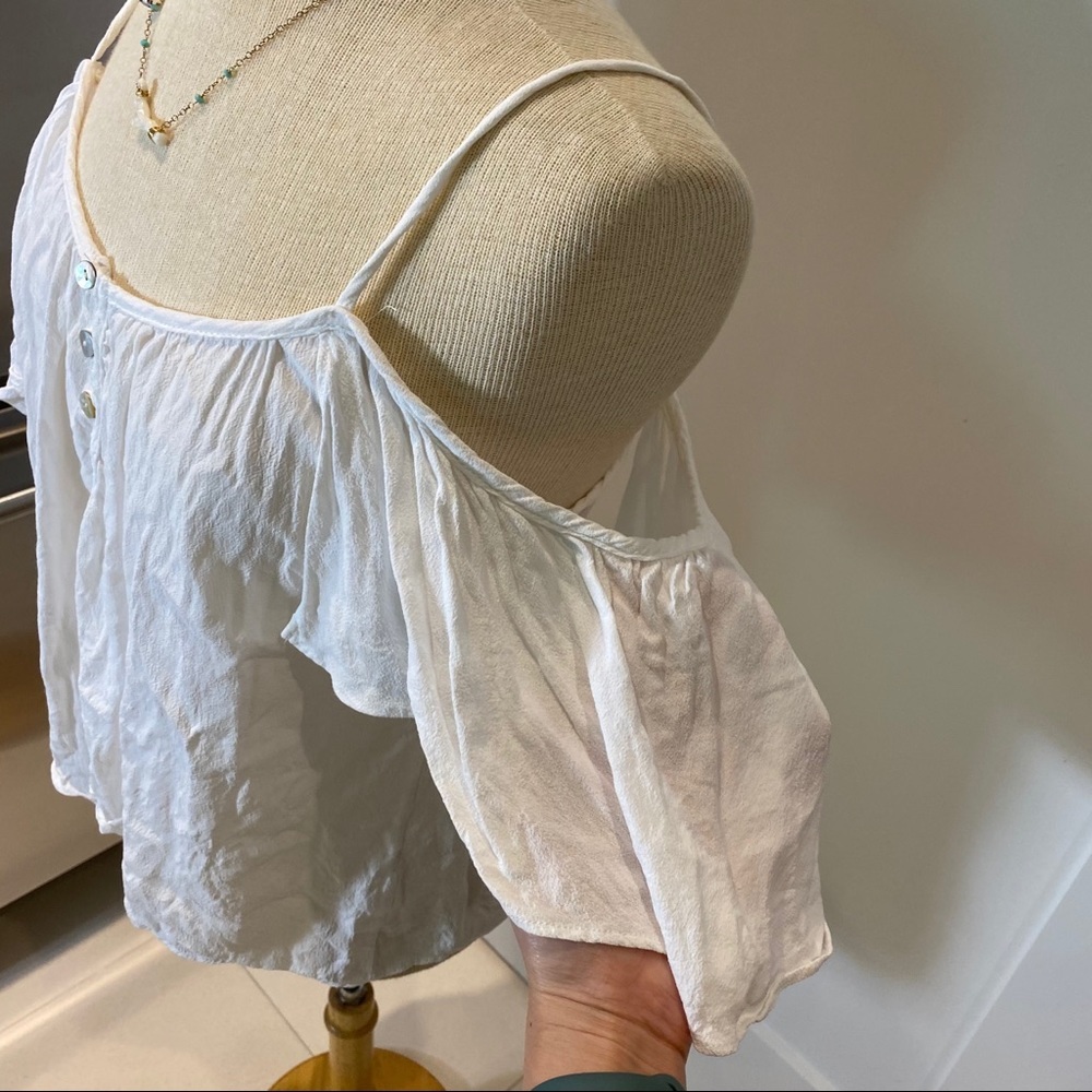 Cold Shoulder Flutter Top - Picture 4 of 11